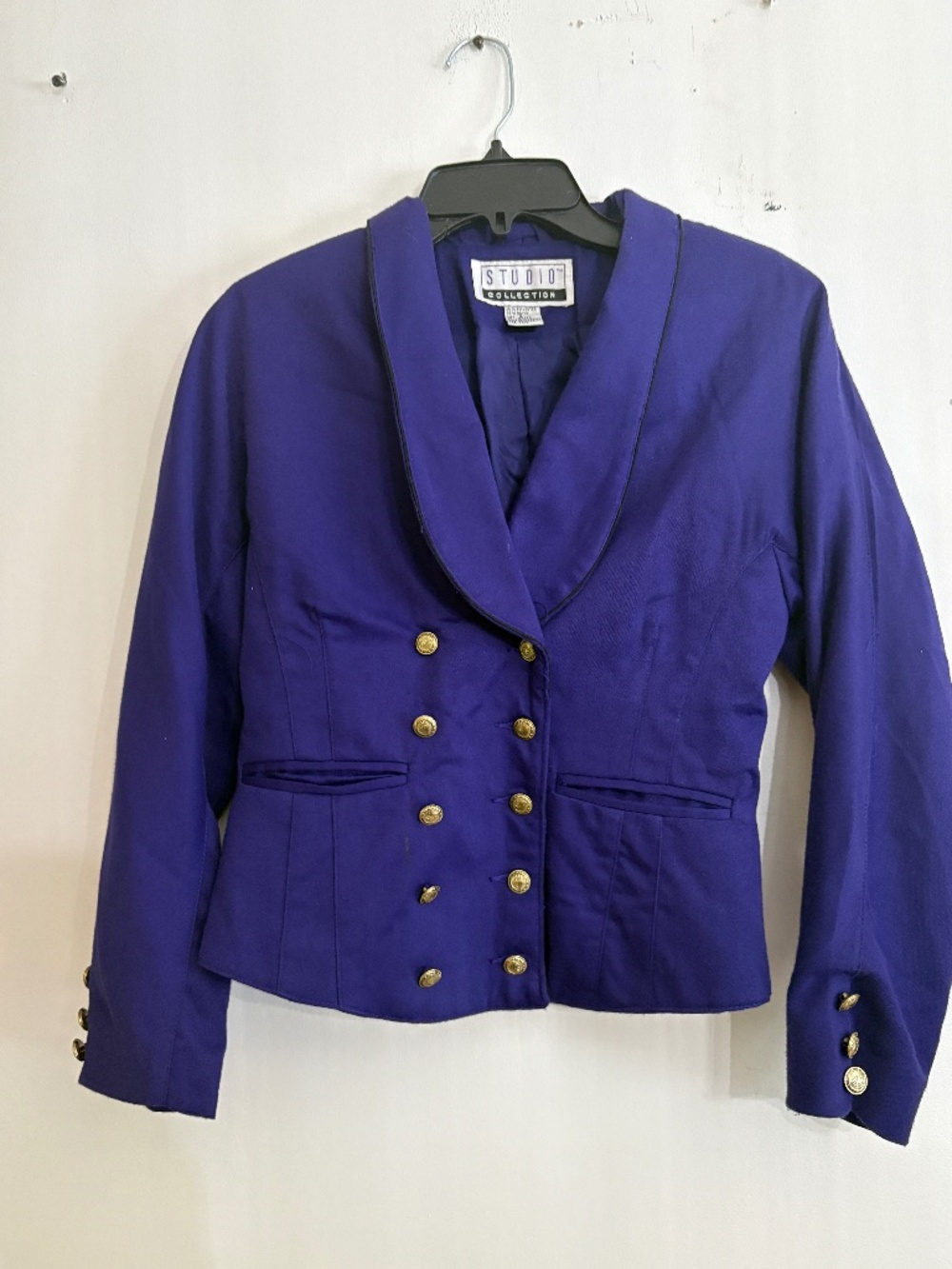Vintage 1980s STUDIO COLLECTION Military Style Cropped Purple Blazer - Size 3